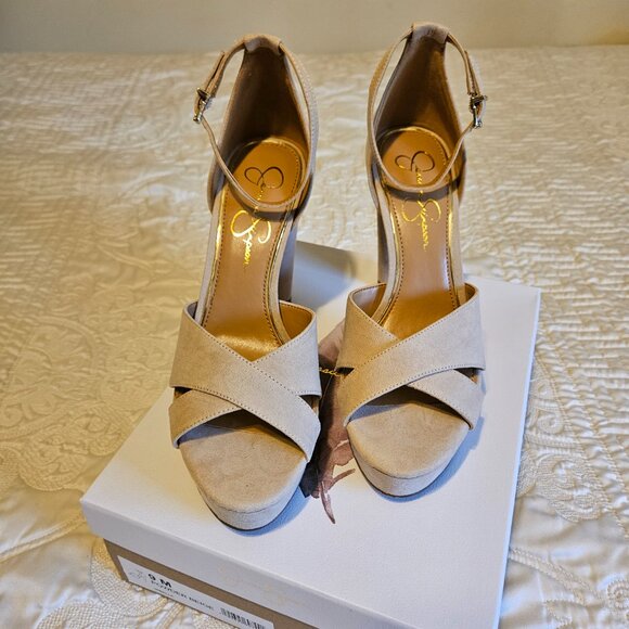 Jessica Simpson Irbella Beige Platforms - Picture 2 of 10